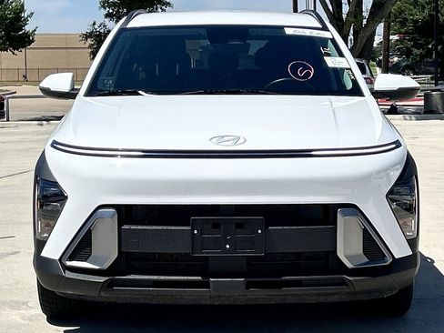 Used 2025 Hyundai Kona SEL FWD image 8