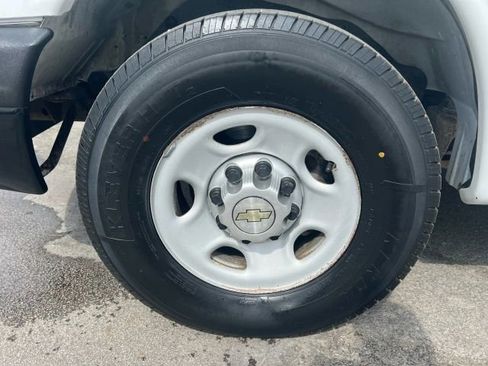 Used 2013 Chevrolet Express 2500 image 13