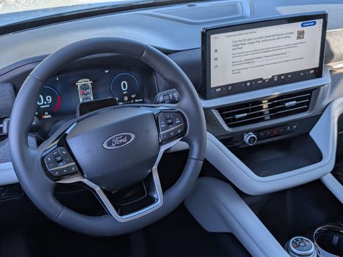 New 2026 Ford Explorer Platinum w/ LUX Leather Package image 11