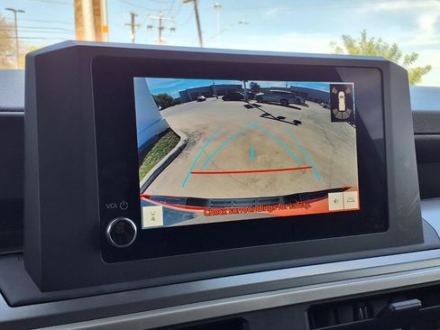 Used 2024 Toyota Tacoma TRD Sport w/ TRD Sport Upgrade Package image 15