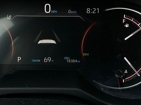 Used 2025 Toyota RAV4 XLE image 39