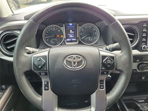 Used 2022 Toyota Tacoma SR5 image 14