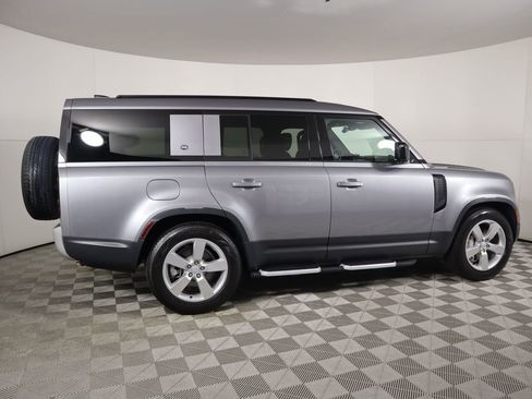 Used 2024 Land Rover Defender 130 S image 4