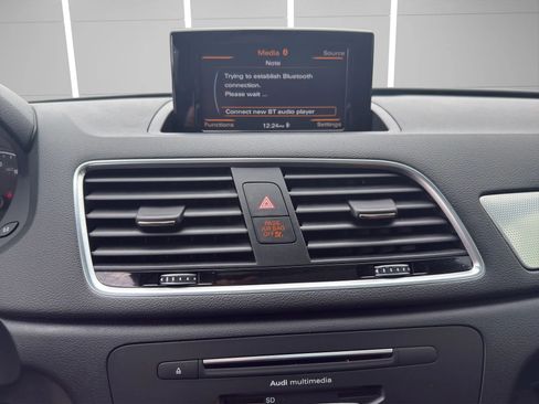 Used 2018 Audi Q3 2.0T Premium AWD/4WD image 18