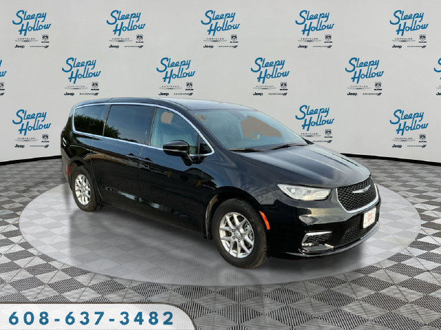 Used 2026 Chrysler Pacifica Select FWD image 3