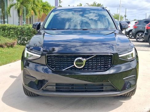 New 2026 Volvo XC40 B5 Core AWD/4WD image 2