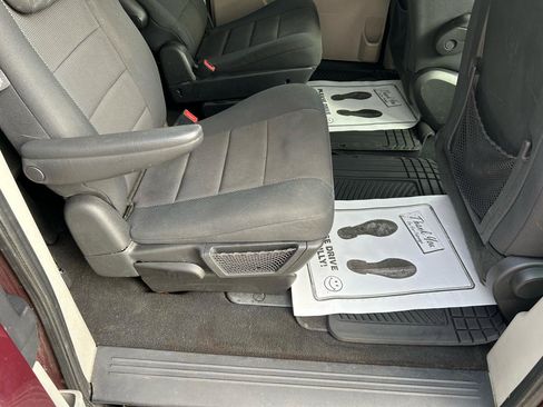 Used 2009 Dodge Grand Caravan SE image 11