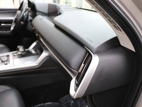 Used 2024 MAZDA CX-90 3.3 Turbo w/ Preferred Plus AWD/4WD image 10