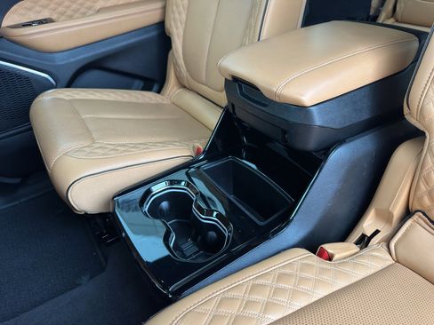 Used 2022 Jeep Grand Cherokee L Summit w/ Luxury Tech Group V image 19