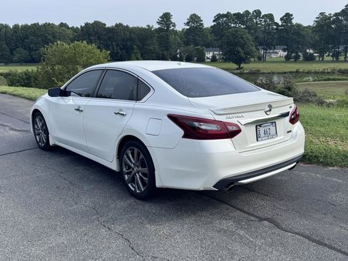 Used 2018 Nissan Altima 2.5 SR w/ SR Special Edition FWD image 10