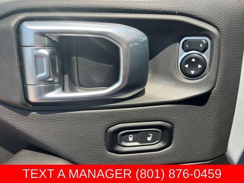 Used 2024 Jeep Wrangler High Altitude AWD/4WD image 17