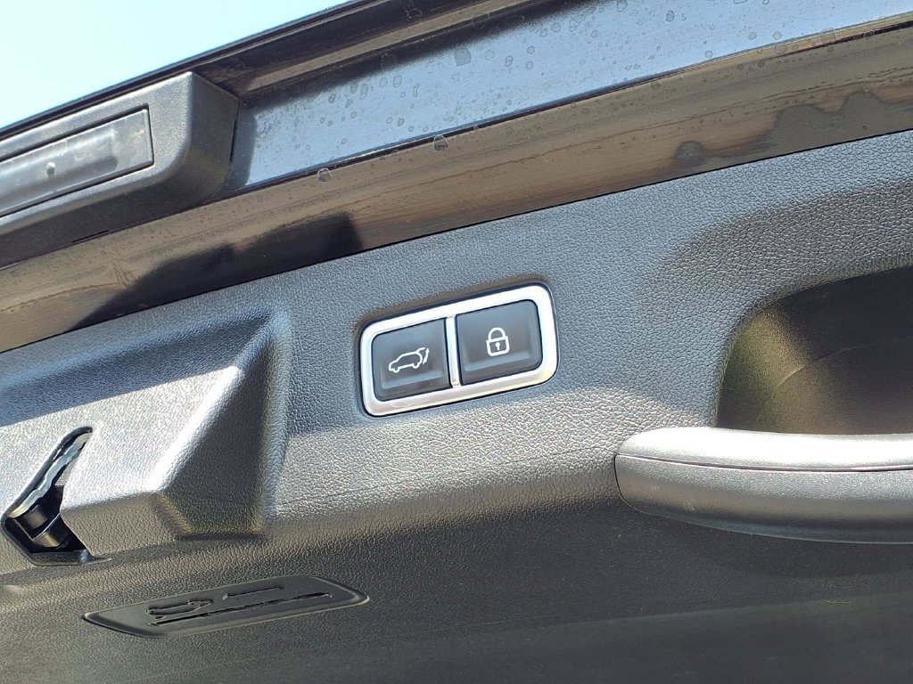Certified 2023 Kia Sorento EX FWD image 23