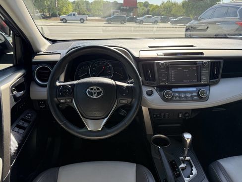 Used 2014 Toyota RAV4 Limited w/ Technology Package image 17