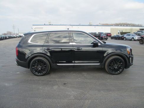 Used 2021 Kia Telluride SX w/ SX Prestige Package image 2