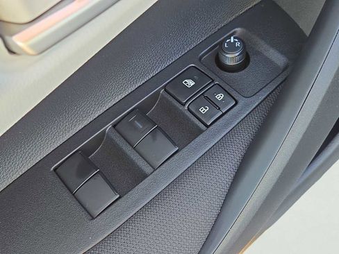 Used 2026 Toyota Corolla SE w/ SE Package image 21