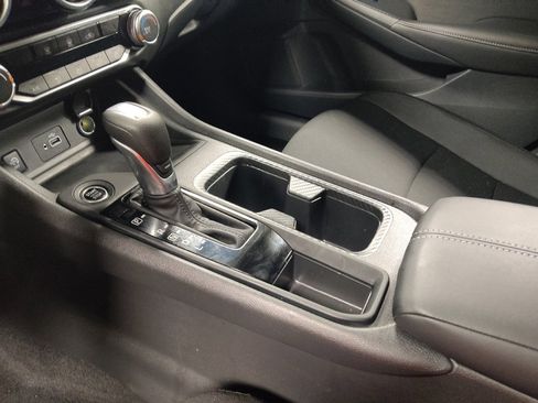 Used 2025 Nissan Sentra S FWD image 26