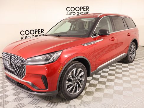 New 2026 Lincoln Aviator AWD image 10