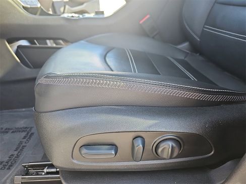 Used 2024 GMC Terrain Denali w/ Denali Premium Package image 37