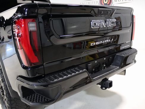 Used 2024 GMC Sierra 3500 Denali Ultimate image 35