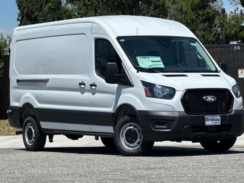 New 2026 Ford Transit 250 148 Medium Roof RWD image 2