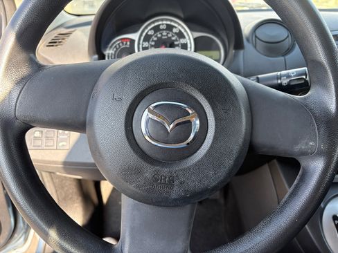 Used 2014 MAZDA MAZDA2 Sport image 11