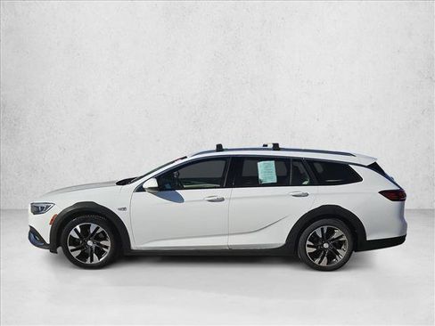 Used 2018 Buick Regal Preferred w/ Sights and Sounds Package image 9