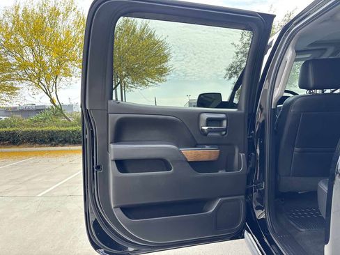 Used 2016 Chevrolet Silverado 1500 LTZ w/ LTZ Plus Package image 12