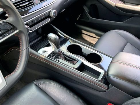 Used 2024 Nissan Altima 2.5 SR w/ SR Premium Package FWD image 13