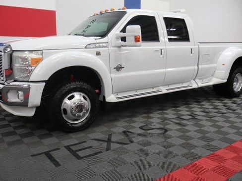 Used 2016 Ford F350 Lariat w/ Lariat Interior Package AWD/4WD image 2