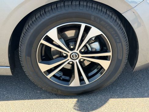 Certified 2022 Nissan Sentra SV w/ All-Weather Package FWD image 9