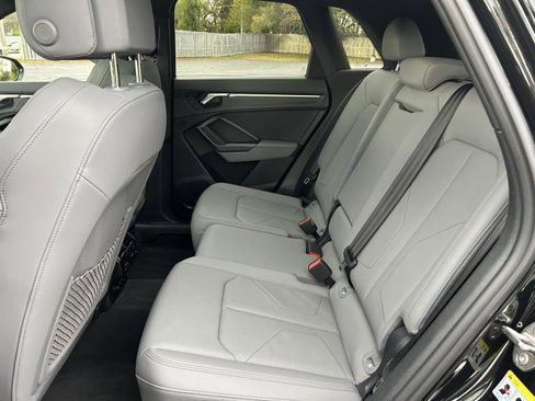Certified 2025 Audi Q3 2.0T Premium w/ Convenience Package image 21