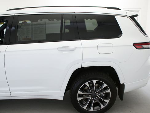 Used 2023 Jeep Grand Cherokee L Overland w/ MOPAR Finishing Package AWD/4WD image 7
