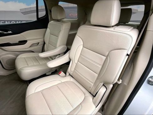 Used 2022 GMC Acadia Denali image 26
