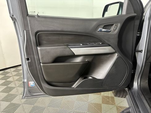 Used 2022 Chevrolet Colorado LT w/ LPO, Tonneau and Step Package AWD/4WD image 7