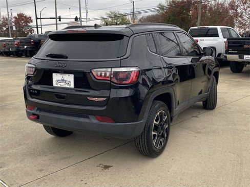 Used 2020 Jeep Compass Trailhawk image 9