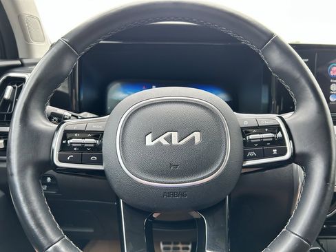Used 2022 Kia Sorento SX Prestige image 5