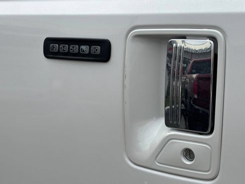 Used 2015 Ford F350 Platinum w/ Platinum Package AWD/4WD image 12
