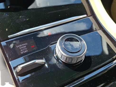 Used 2023 Jeep Grand Cherokee Limited w/ Luxury Tech Group II AWD/4WD image 27