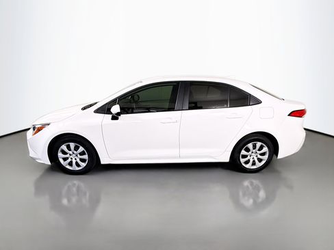 Used 2024 Toyota Corolla LE image 6