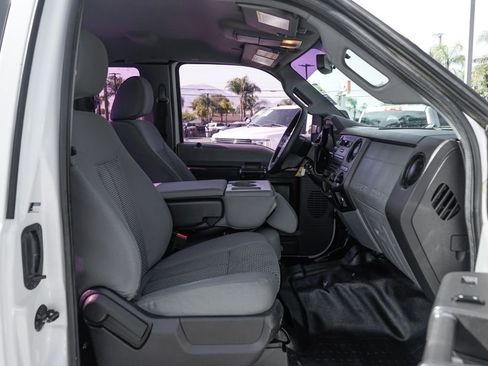 Used 2016 Ford F250 XL w/ Power Equipment Group AWD/4WD image 38