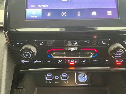 Used 2022 Jeep Grand Cherokee L Laredo w/ Luxury Tech Group I AWD/4WD image 18
