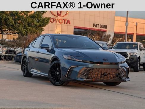Used 2026 Toyota Camry SE w/ Convenience Package FWD image 2