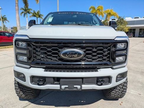 New 2026 Ford F250 Lariat w/ Black Appearance Package image 8