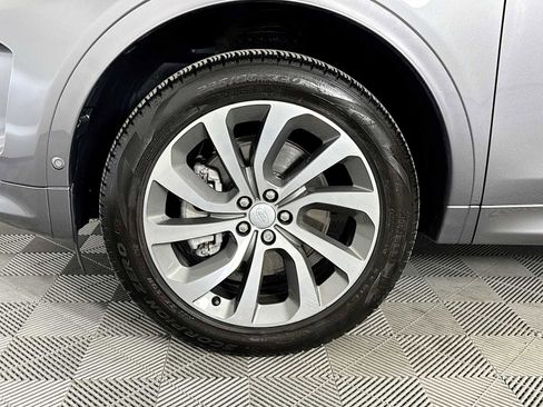 Used 2025 Land Rover Discovery Sport S image 29