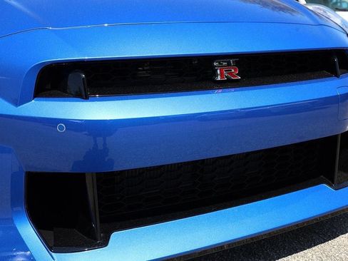 Used 2024 Nissan GT-R w/ Floor Mat Package AWD/4WD image 12