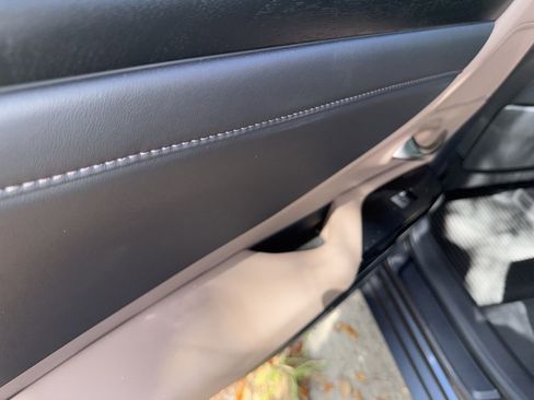 Certified 2025 Lexus ES 300h w/ Premium Package image 25