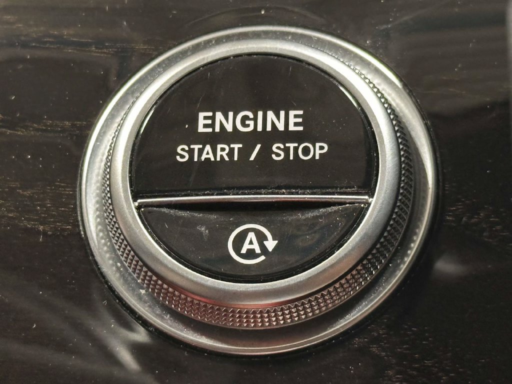 Used 2023 Mercedes-Benz C 300 4MATIC Sedan image 28