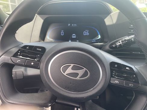 Used 2025 Hyundai Elantra Sport w/ Cargo Package image 15