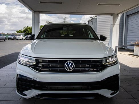 Certified 2023 Volkswagen Tiguan SE R-Line FWD image 9