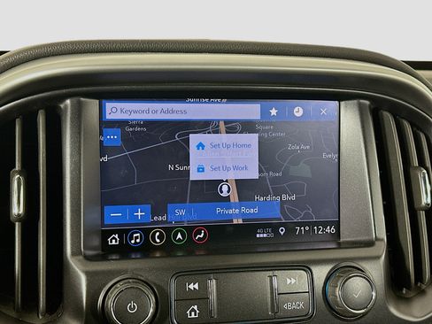 Used 2021 Chevrolet Colorado LT w/ Safety Package RWD image 21